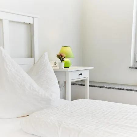 Vergiss-mein-nicht - Wunderschoen Uebernachten Mit Riessigem Traumbad Nur 5 Min Vom Europa-park Appartement